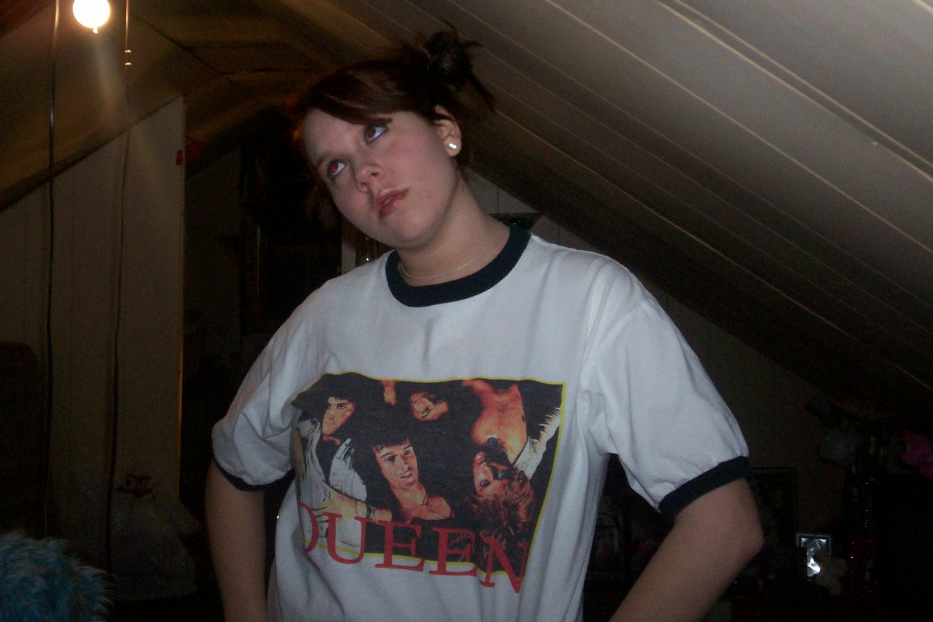 hey hers is me in my queen t-shirt!